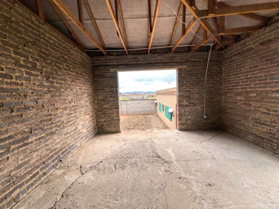 5 Bedroom Property for Sale in Parys Free State